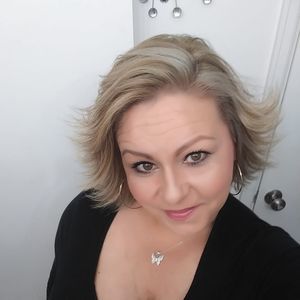 Meet your Posher, Deanna